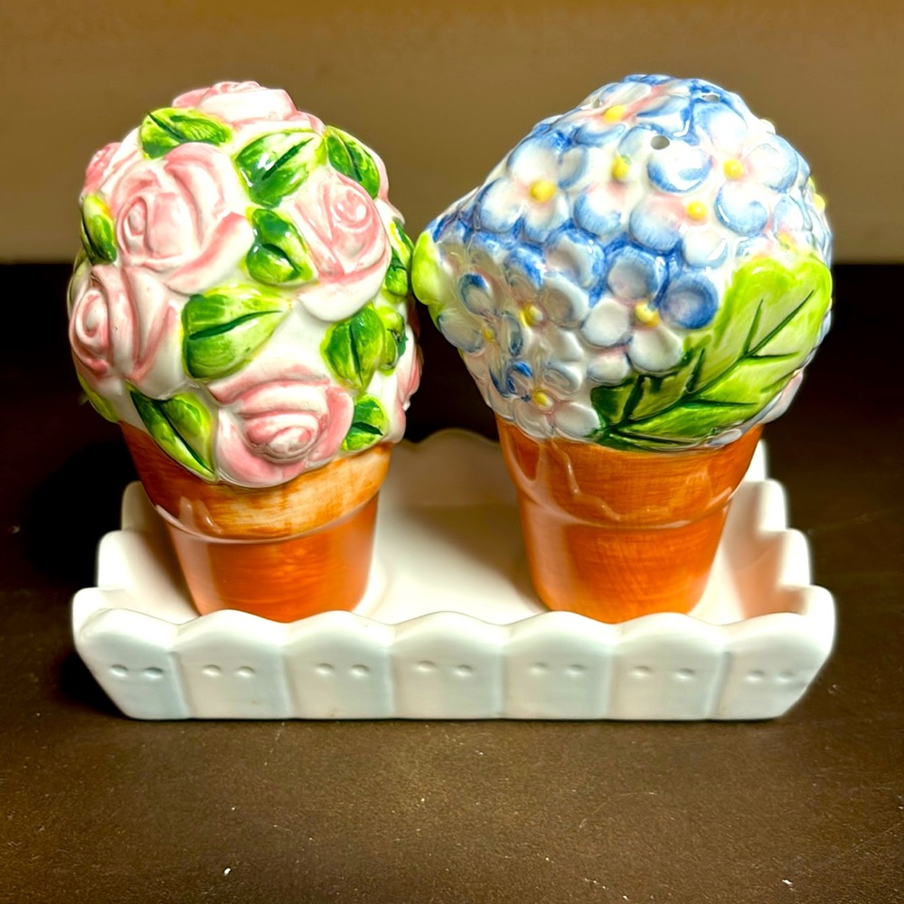 Inside Out by the Cellar Salt & Pepper Set